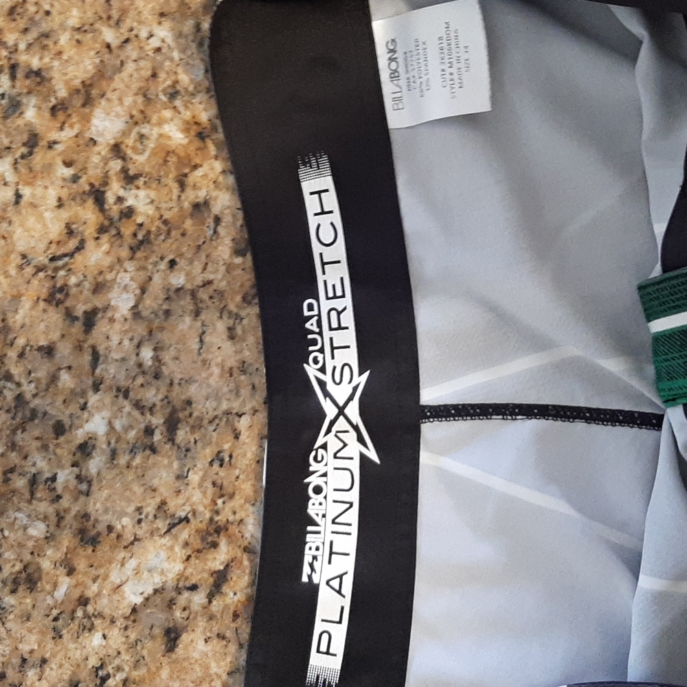 Billabong platinum stretch boardshorts - Picture 2 of 3